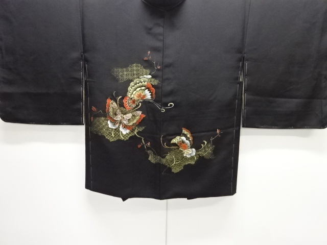 蝶模様織り出し漆絵羽織